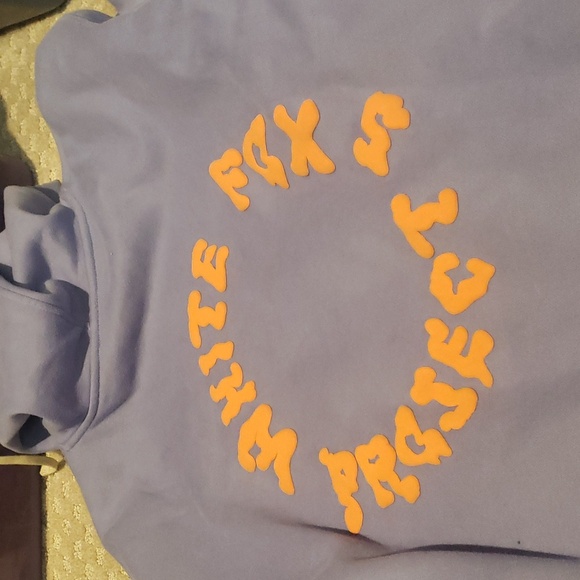 White Fox hoodie - Picture 2 of 6